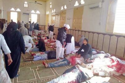 Terroristas matan a más de 230 en Egipto
