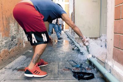 “Desde hace meses nos falta el agua”