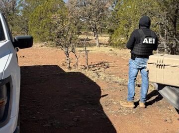 Hallan cuerpo en fosa de clandestina en Casas Grandes, Chihuahua; presuntamente se trata de un hombre