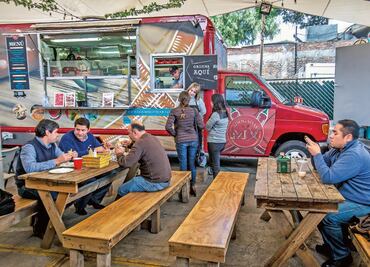 Expiden norma técnica de protección civil para funcionamiento de "food trucks" en eventos masivos