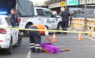 Muere motociclista tras derrapar en puente de Pantitlán; autoridades investigan las causas
