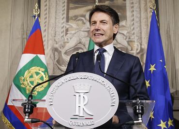 Aprueban a Giuseppe Conte para liderar el primer gobierno populista de Italia
