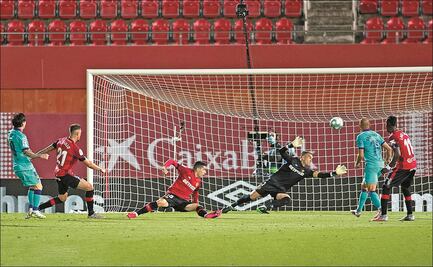 Lionel Messi pone a sus pies a la Liga Española