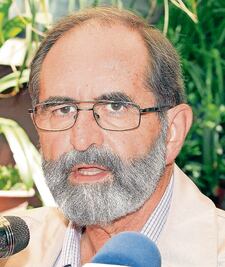 Perredistas dejan ir vivo a delegado en Azcapotzalco