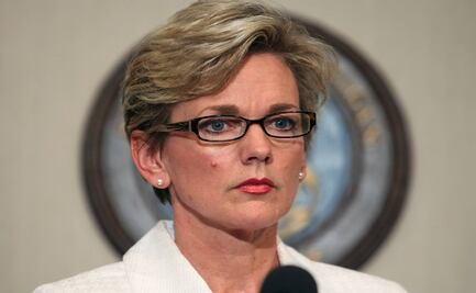Senado de EU confirma a Jennifer Granholm como secretaria de Energía