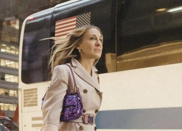 El icónico bolso 'Baguette' de Fendi regresa gracias a Carrie Bradshaw