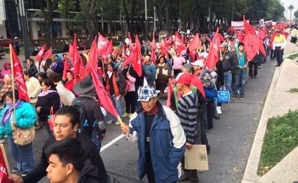 Antorchistas alistan cadena humana sobre Reforma