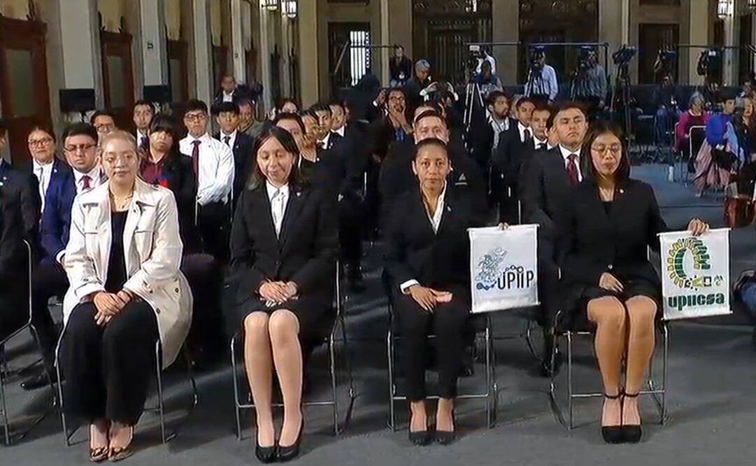 Primera generación de ingenieros ferroviarios del IPN. Foto: Captura