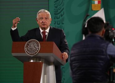 Aunque se burlen, abrazos y no balazos, pide AMLO a población de Aguililla