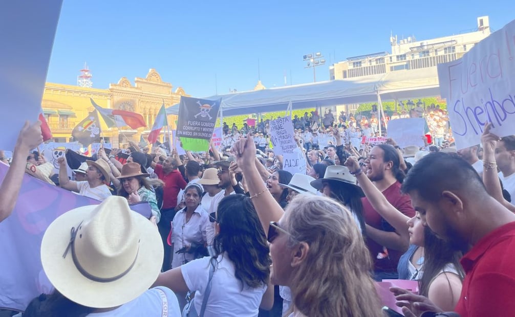 Jóvenes y adultos se unieron a la marcha nacional de la Generación Z.
Foto: Especial.