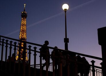 París apagará temprano la Torre Eiffel ante crisis energética en Europa