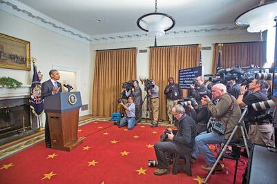 Irán celebra pacto, pero recibe nuevas sanciones