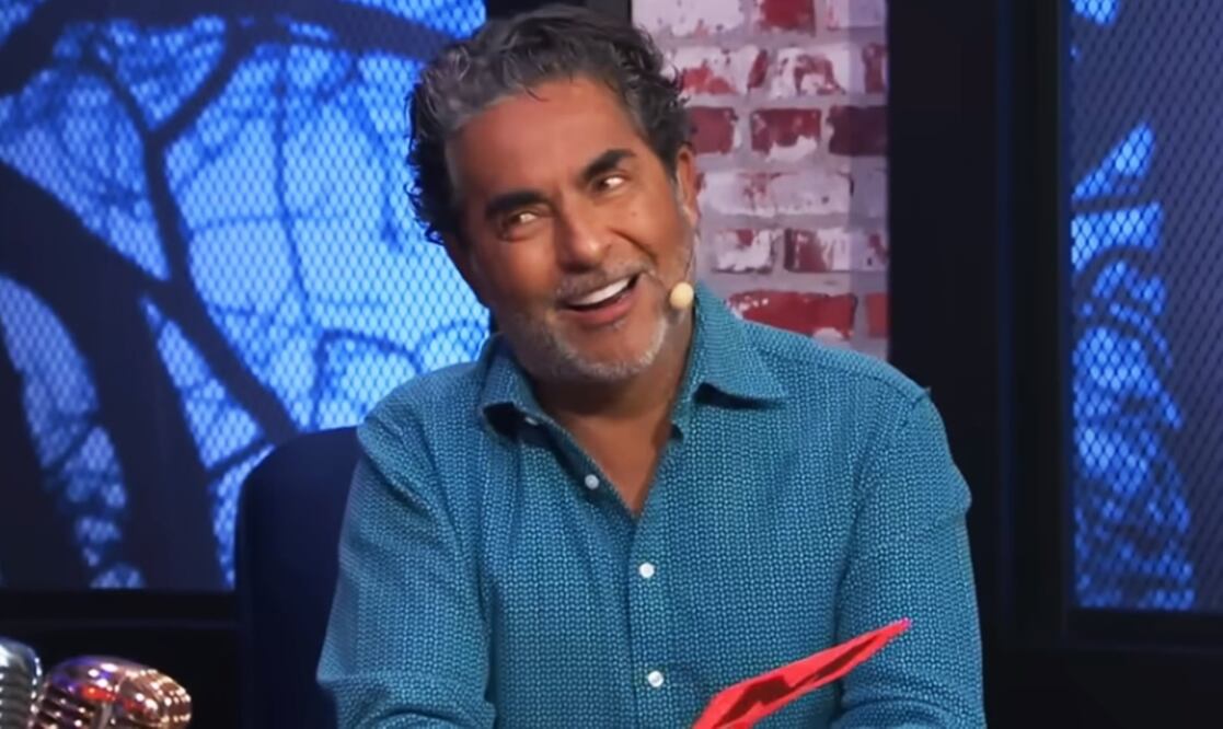Raúl Araiza recordó una mala experiencia que tuvo en la intimidad en su programa "Miembros en el aire".
Foto: YouTube