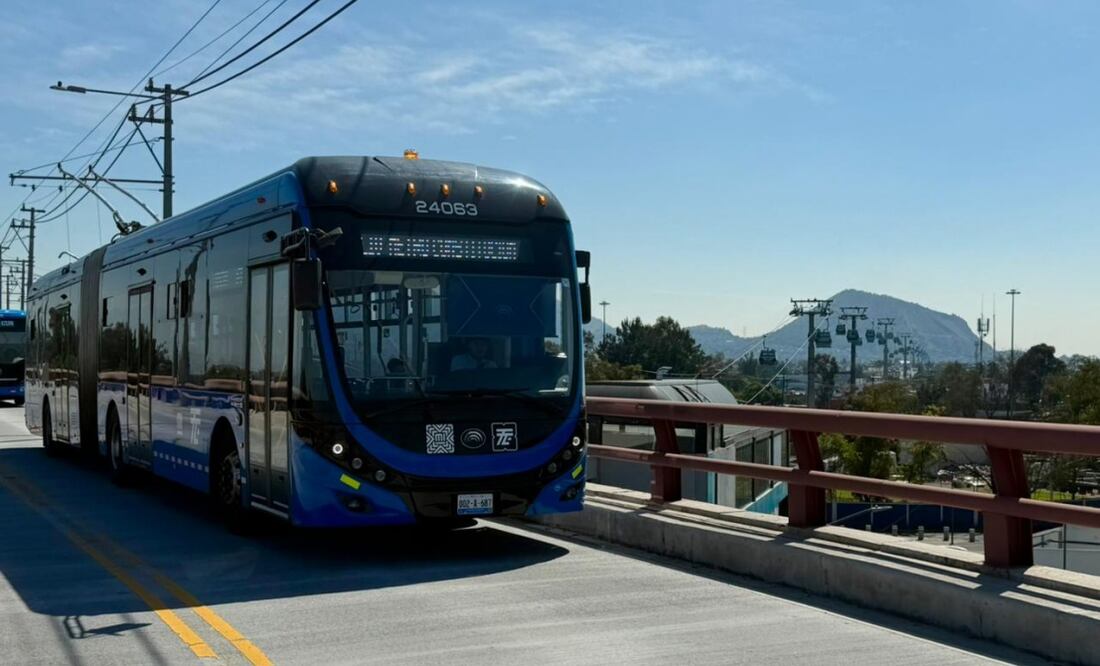 Trolebús Elevado de Iztapalapa cumple tres años con más de 94 millones de viajes. Foto: Especial