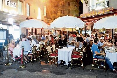 Crónica. Niza se muestra valiente e intenta volver a la normalidad