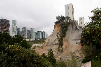 Presentan ante PGR denuncia por deslave en Santa Fe