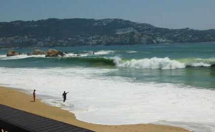 ¡Olas alcanzan los 6 metros de altura! Cierran playas de Mazatlán por fenómeno de Mar de Fondo