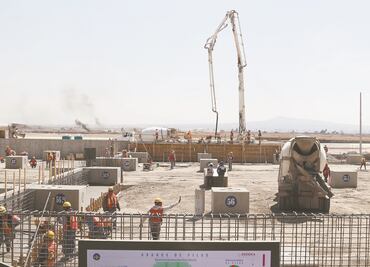 Tráfico de pasajeros cae 85%; piden reconsiderar Santa Lucía