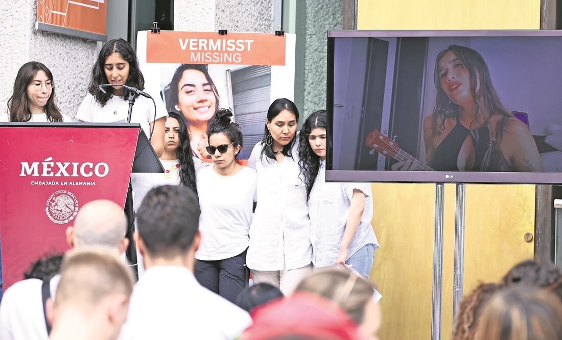 Amigos, familiares y conocidos de María Fernanda asistieron ayer a un acto solidario en Berlín. Foto: EFE