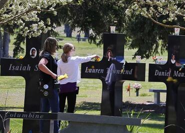 Tiroteo en primaria de Uvalde, Texas que deja 15 muertos, recuerda masacre en Columbine