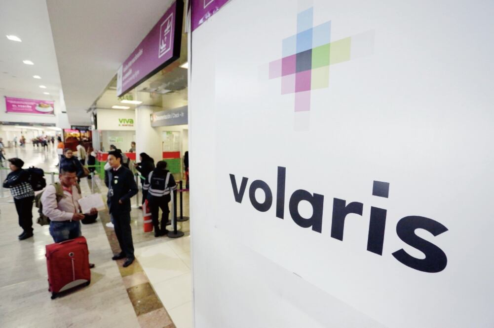 Volaris proyecta que 50% de las aeronaves que van a comprar a Airbus reemplacen la flota actual, para operar hasta 120 aviones hacia finales de 2026. (DANIEL BECERRIL.REUTERS)
