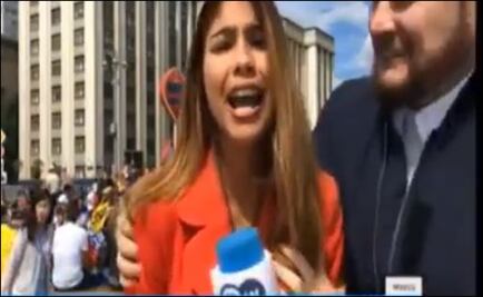 Periodista colombiana sufre acoso durante transmisión en Rusia