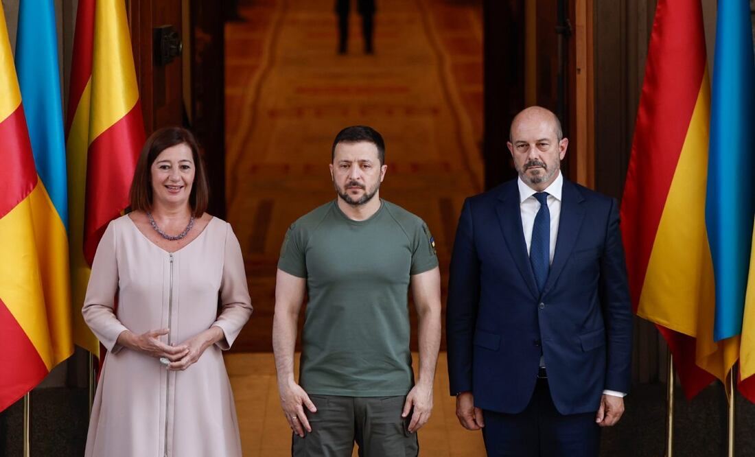 La presidenta del Congreso, Francina Armengol, y el presidente del Senado, Pedro Rollán, se reúnen este lunes con el presidente ucraniano, Volodímir Zelenski, en el Congreso de los Diputados, con motivo de la visita oficial de Zelenski a España. Foto: EFE