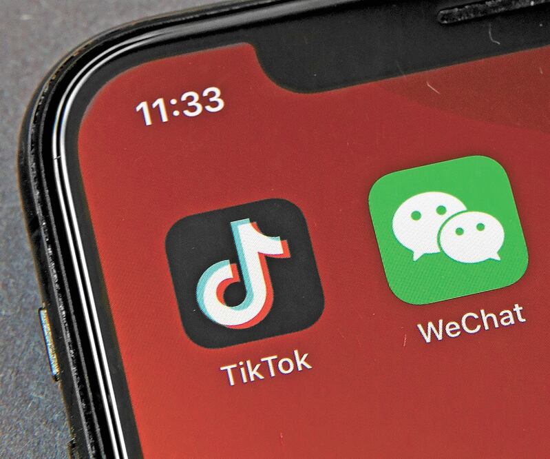 EU prohibió la descarga de WeChat y de la red social de videos cortos TikTok. Foto: MARK SCHIEFELBEIN. AP
