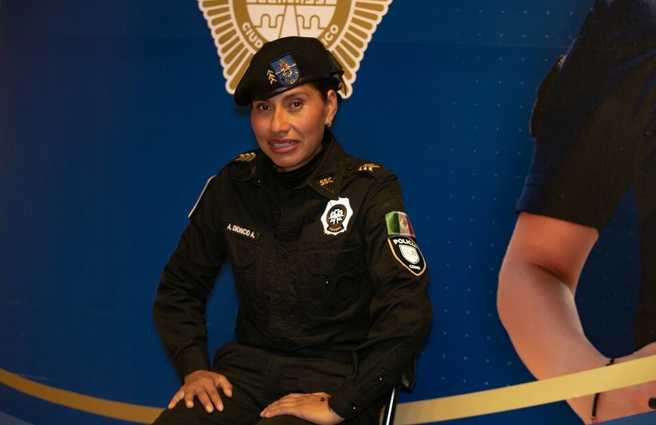 Arizbeth Dionisio Ambrosio, la policía que amamantó a un bebé hambriento del puerto de Acapulco. FOTO: Paola Reyes/ EL UNIVERSAL/