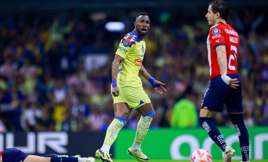Julián Quiñones festejando el autogol de Alan Mozo en el Estadio Azteca - Foto: Imago7