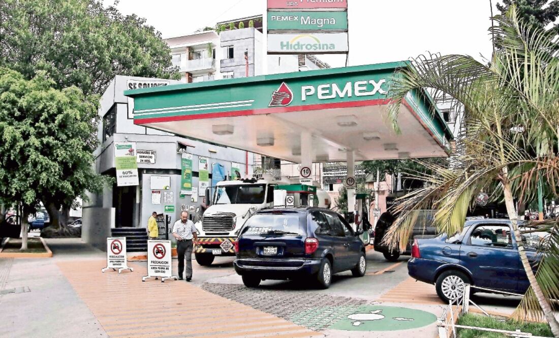 La nueva regulación tomó de sorpresa al gremio gasolinero, quien no había considerado cambiar su estructura debido a que respondía sólo a Pemex (ARCHIVO EL UNIVERSAL)