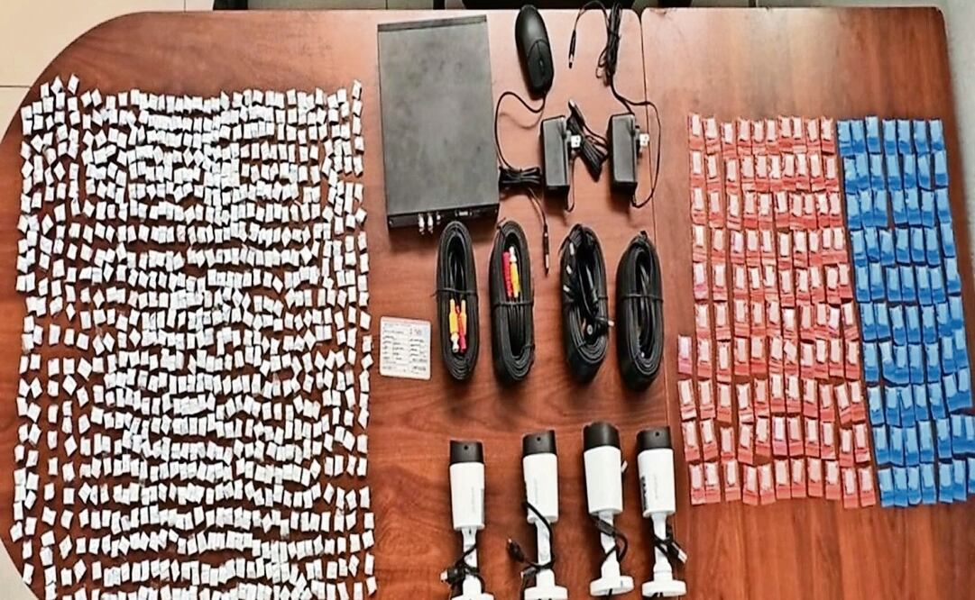 Además de narcóticos, fueron aseguradas cuatro cámaras de vigilancia, presuntamente usadas por células delictivas. Foto: Especial