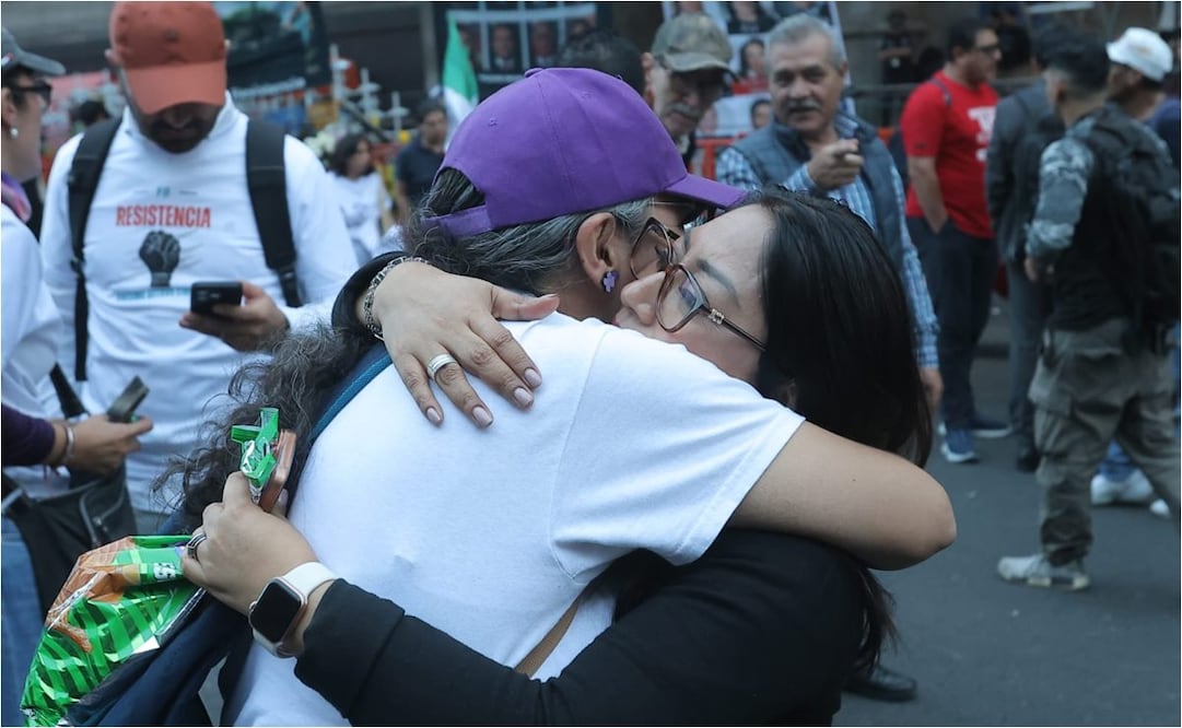 Simpatizantes del poder judicial rompen en llanto tras la votación del proyecto en la suprema corte de justicia de la nación Foto: Gabriel Pano/EL UNIVERSAL