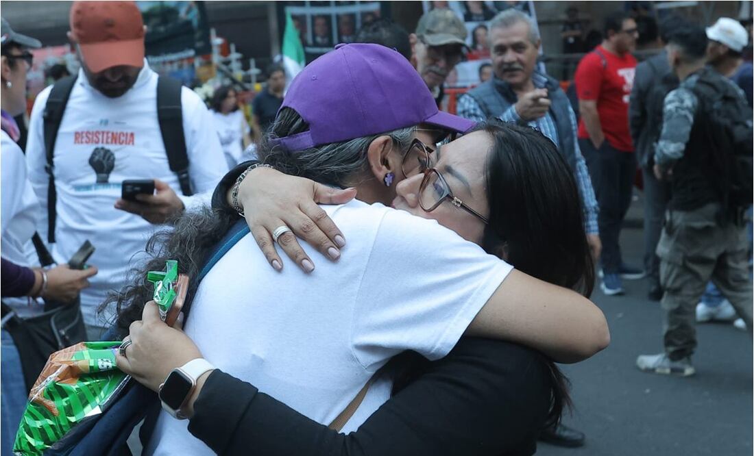 Simpatizantes del poder judicial rompen en llanto tras la votación del proyecto en la suprema corte de justicia de la nación Foto: Gabriel Pano/EL UNIVERSAL