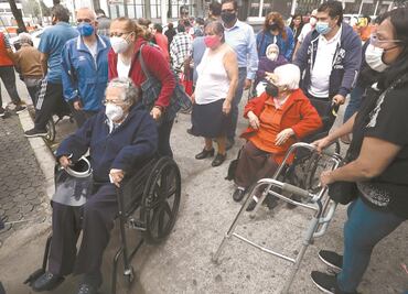 Agilizan vacunación en la Biblioteca Vasconcelos