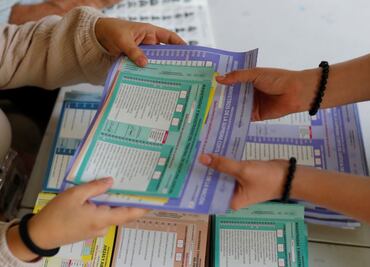 Artículo 19 denuncia que INE se extralimitó en sus funciones; pidió a periodista revelar sus fuentes sobre "acordeones" judiciales