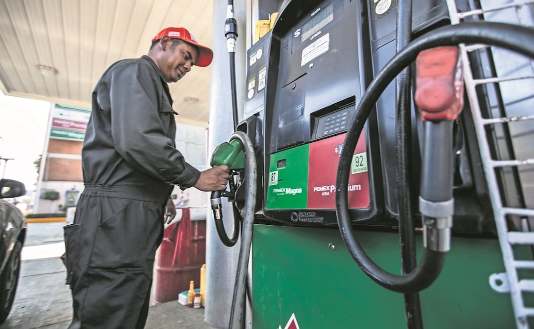 Las gasolinas regular y premium rebasaron 20 y 25 pesos por litro, respectivamente, a causa de la reciente escalada en los precios internacionales del petróleo. Foto: Archivo/ EL UNIVERSAL 