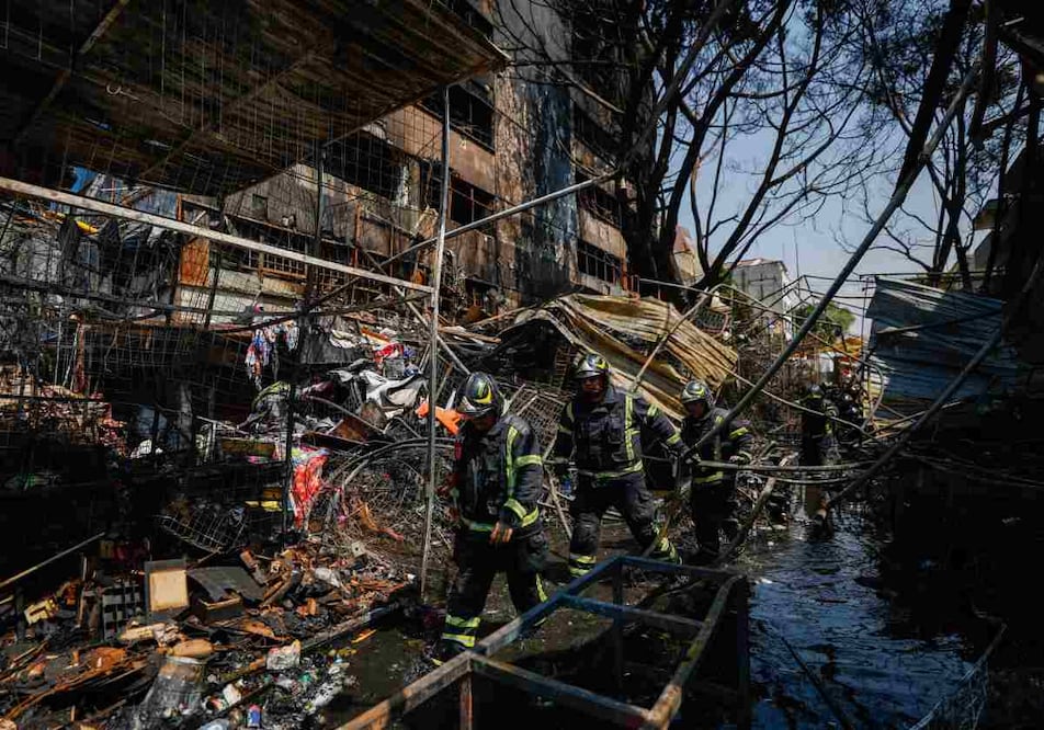 Incendio en inmediaciones del Mercado de Sonora dejó afectaciones en casi 100 comercios y 3 edificios: Brugada; no hay lesionados. Foto: Diego Simón Sánchez / EL UNIVERSAL
