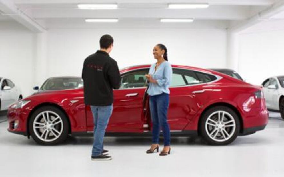 Tesla prepara programa para entregar sus autos en 5 minutos