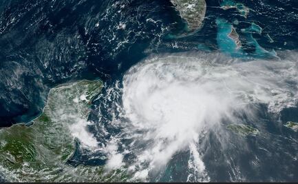 Autoridades piden calma tras tocar tierra el huracán Grace en Caribe mexicano