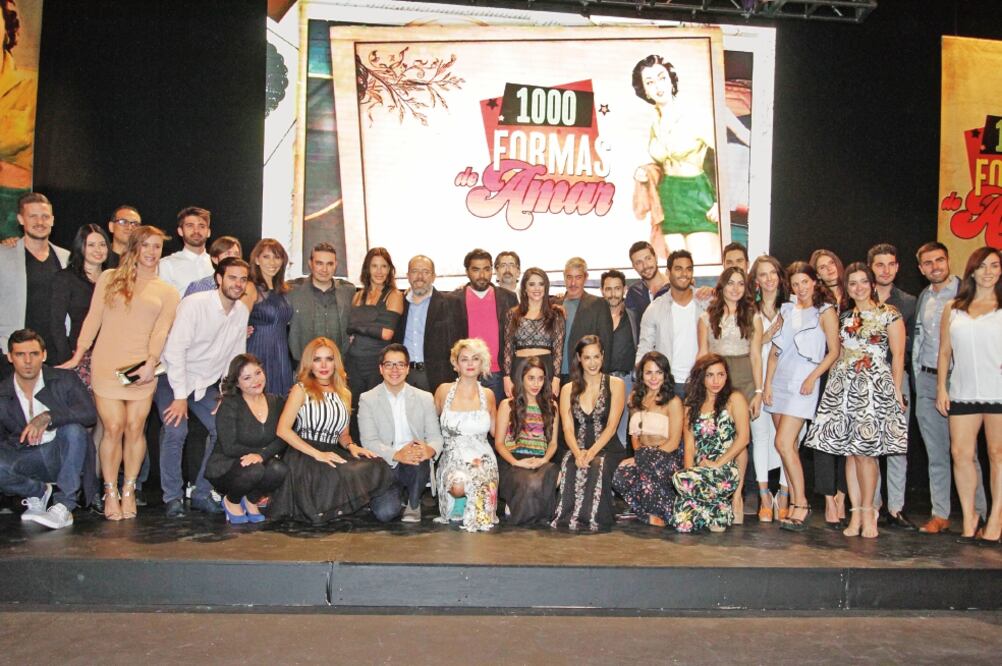 Ayer fue presentada la nueva serie de Azteca, donde estuvieron actores, productora y el director (CARLOS MEJÍA. EL UNIVERSAL)