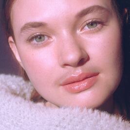 El bigote femenino se vuelve tendencia de belleza