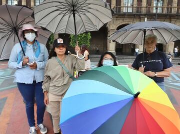 Desapariciones en la comunidad LGBT+... sombrillas negras por la violencia que va en aumento