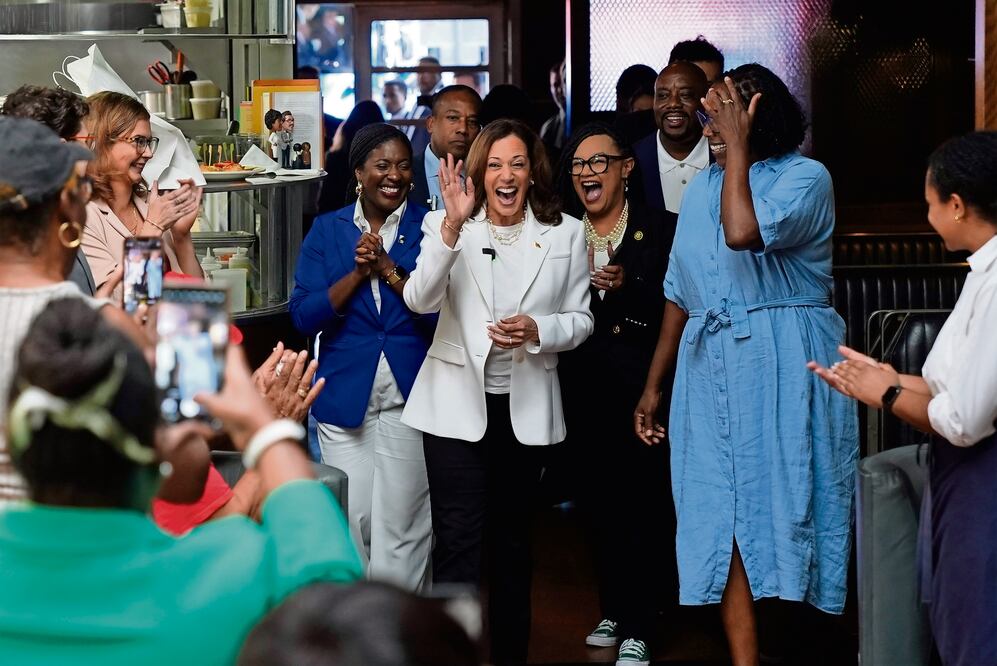 La vicepresidenta y candidata demócrata a la presidencia, Kamala Harris, ayer en el local The Gray en Savannah, Georgia. Foto: de Jacquelyn Martin. AP