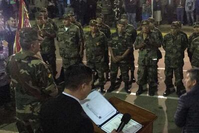 Condecoran a soldados que combatieron al Ché