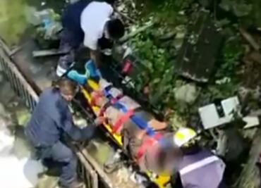 Video. Así rescataron a persona lesionada por caída de barda por sismo en Magdalena Contreras