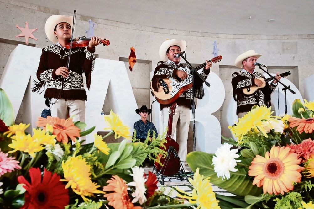 Remiten 60 vehículos a corralón