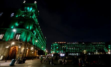 Avanza iluminación monumental del Centro Histórico; obra registra 30% de progreso