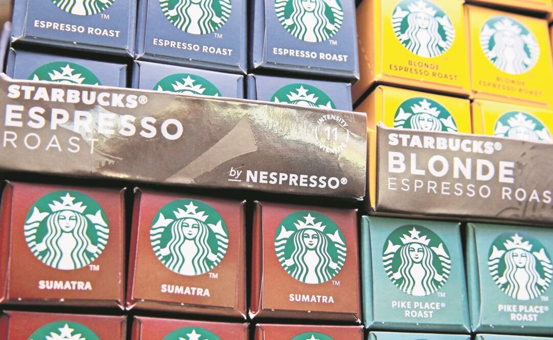 Las cápsulas de café de marca de Starbucks para cafeteras Nespresso estarán disponibles para los consumidores en el mundo. Foto: ARND WIEGMANN. REUTERS