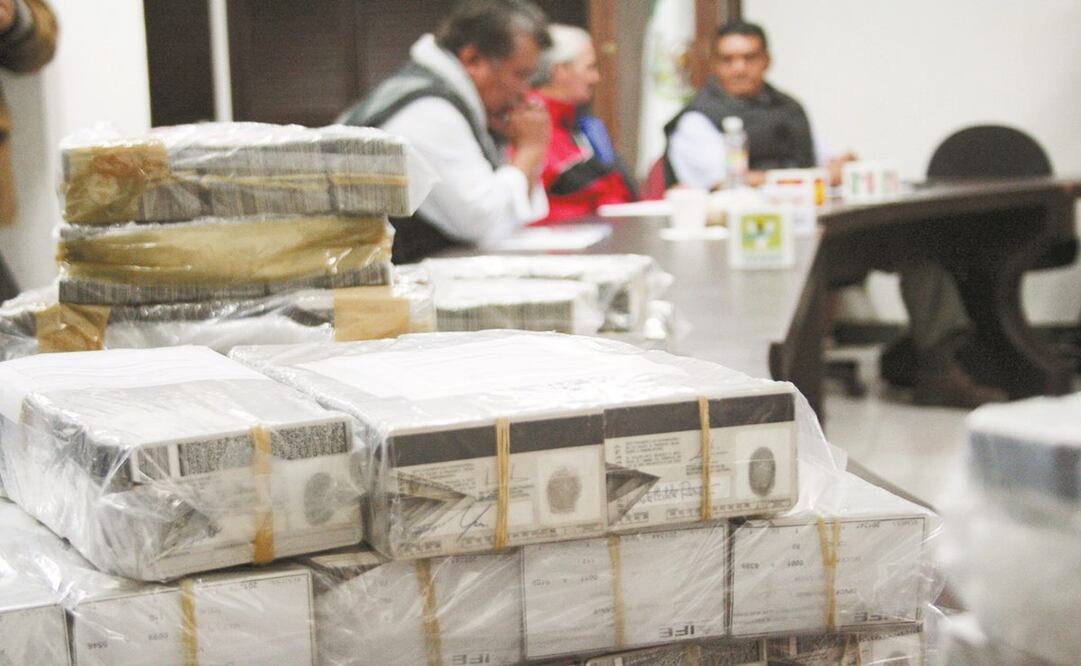 La credencial del INE es una de las identificaciones más importantes en nuestro país - Foto: Archivo/EL UNIVERSAL